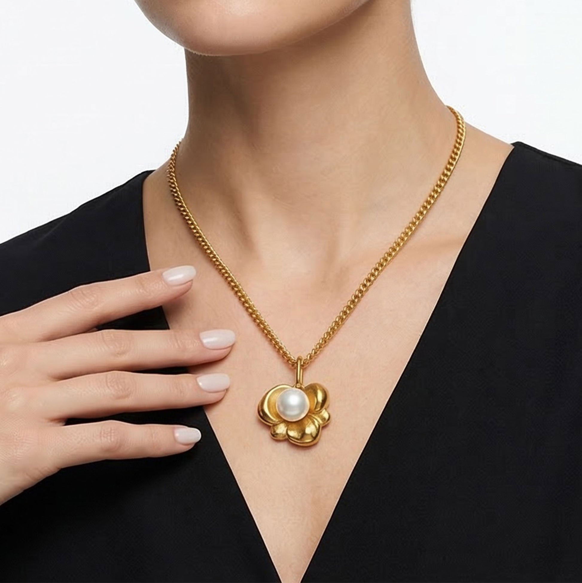 Sinaya Jewels Elegant Floral Pearl Pendant Necklace