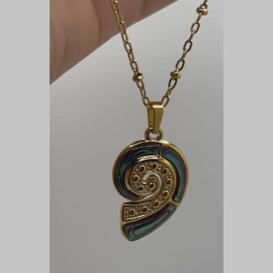 Sinaya Jewels Elegant Spiral Abalone Shell Necklace