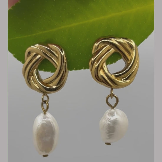Sinaya Jewels Elegant Freshwater Pearl Knot Earring