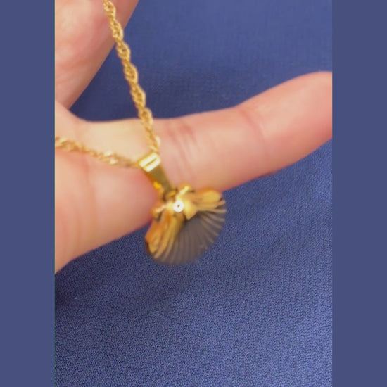 Sinaya Jewels Elegant Seashell Necklace